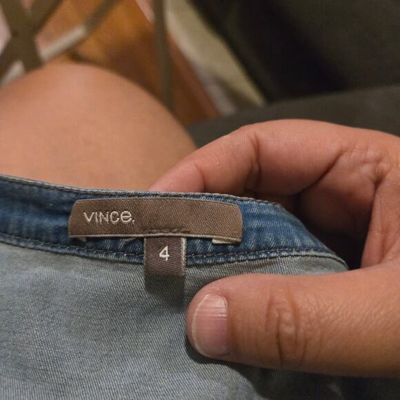 Vince. Top womens size 4 blue chambray popover ombre lightweight blouse - Picture 3 of 8